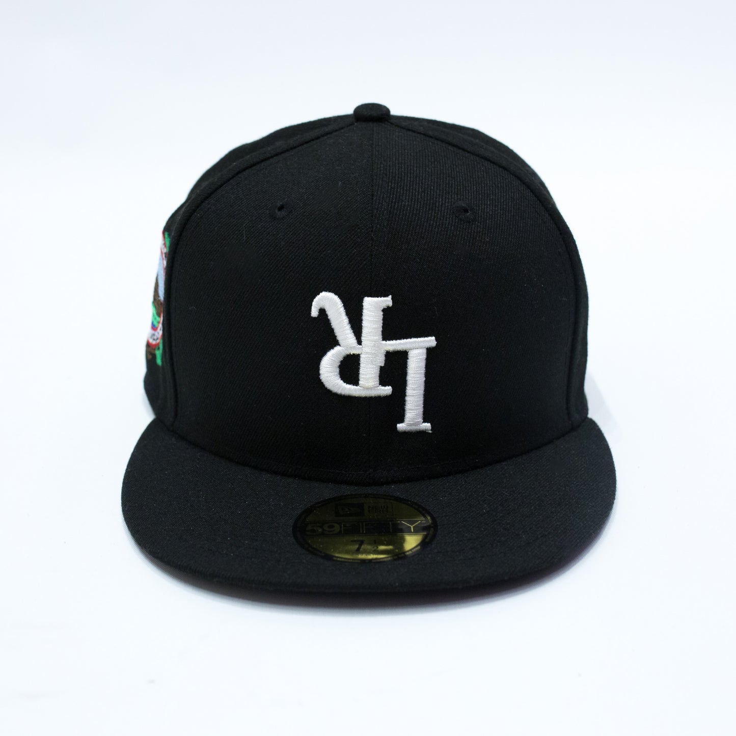 “UNDERDOG” Fitted Cap (Black/White)