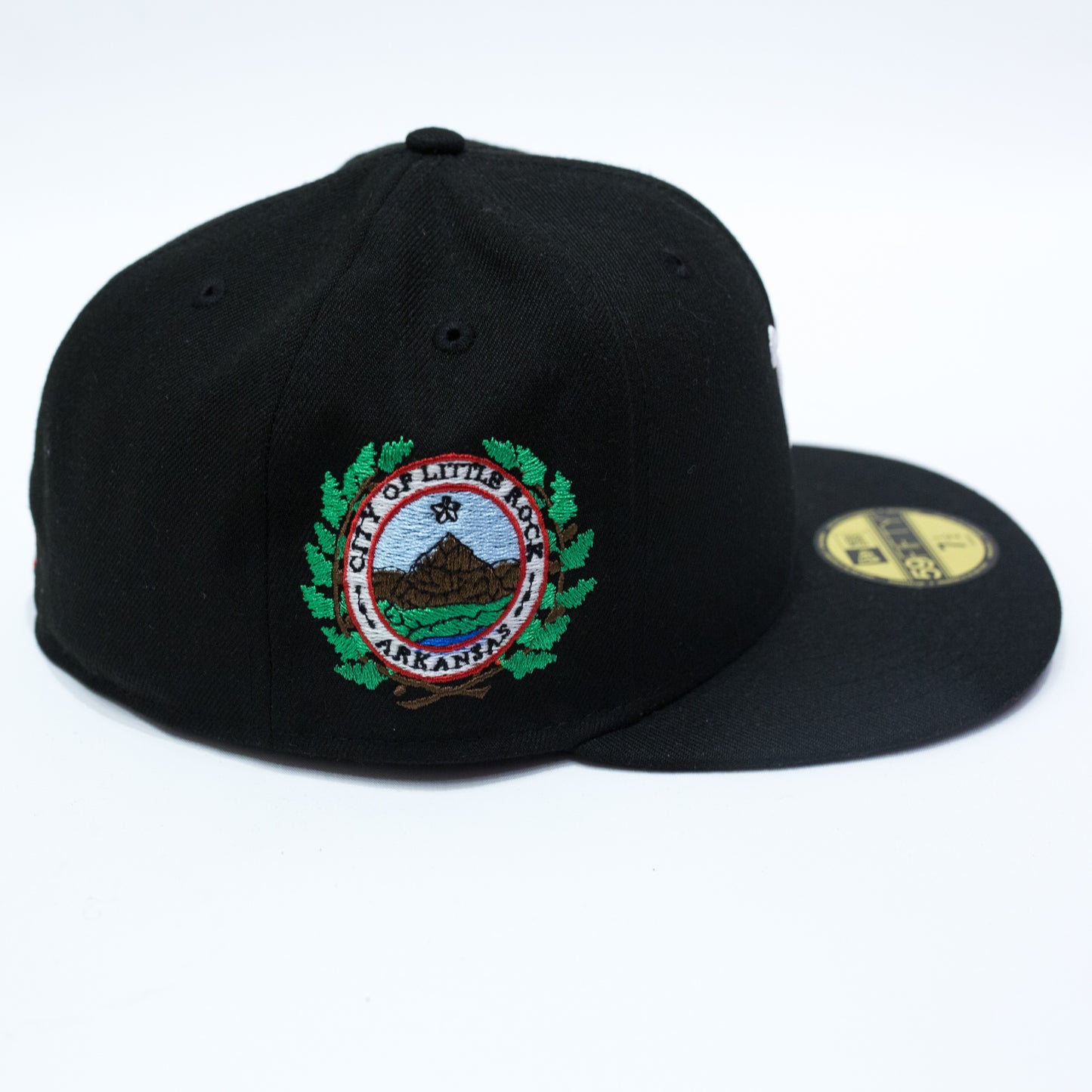 “UNDERDOG” Fitted Cap (Black/White)